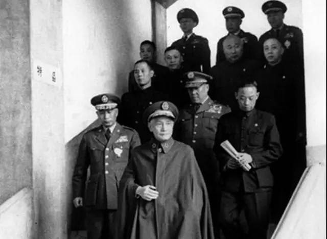 亚洲国产午夜精品大秀视频海报